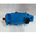 Les pompes hydrauliques entraînent le moteur hydraulique Eaton Orbit